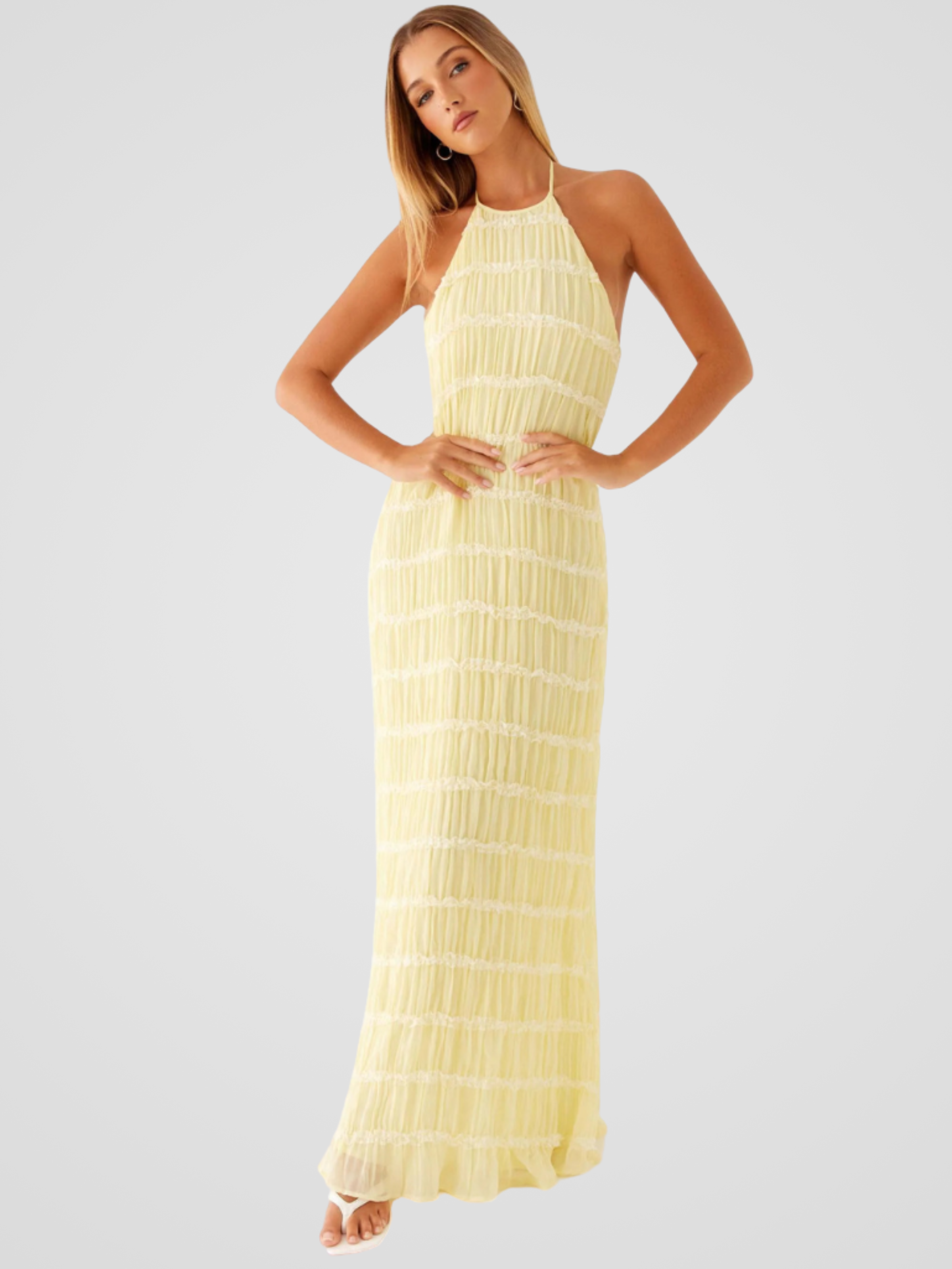 Alizée™ | Geplooide halterjurk met luchtige textuur en elegante flow