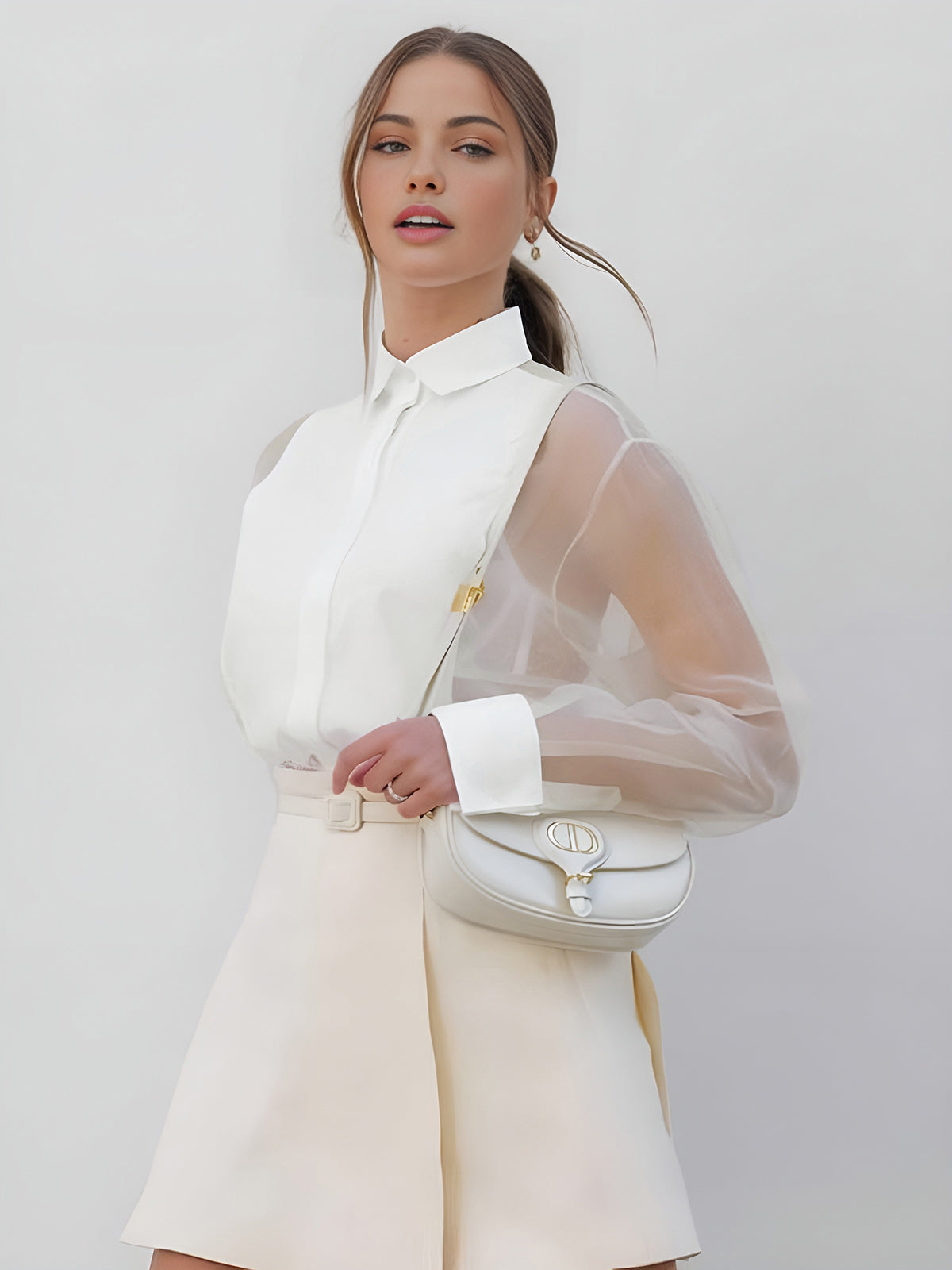 Isabella - Half doorschijnend organza overhemd met pofmouwen