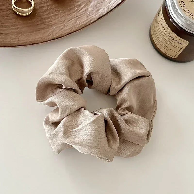 Julia™ | Zijde haar scrunch